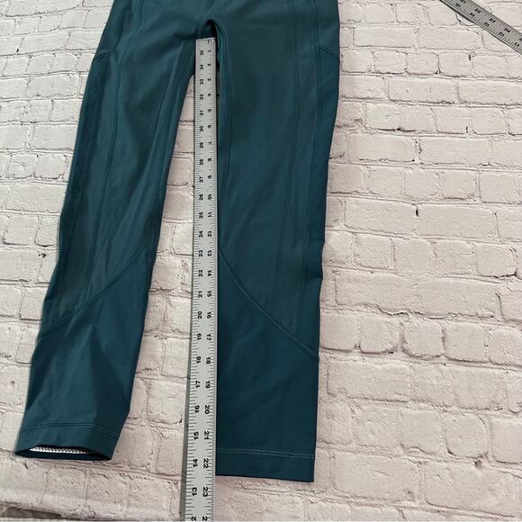 Lululemon legging size 4 - Picture 6 of 9